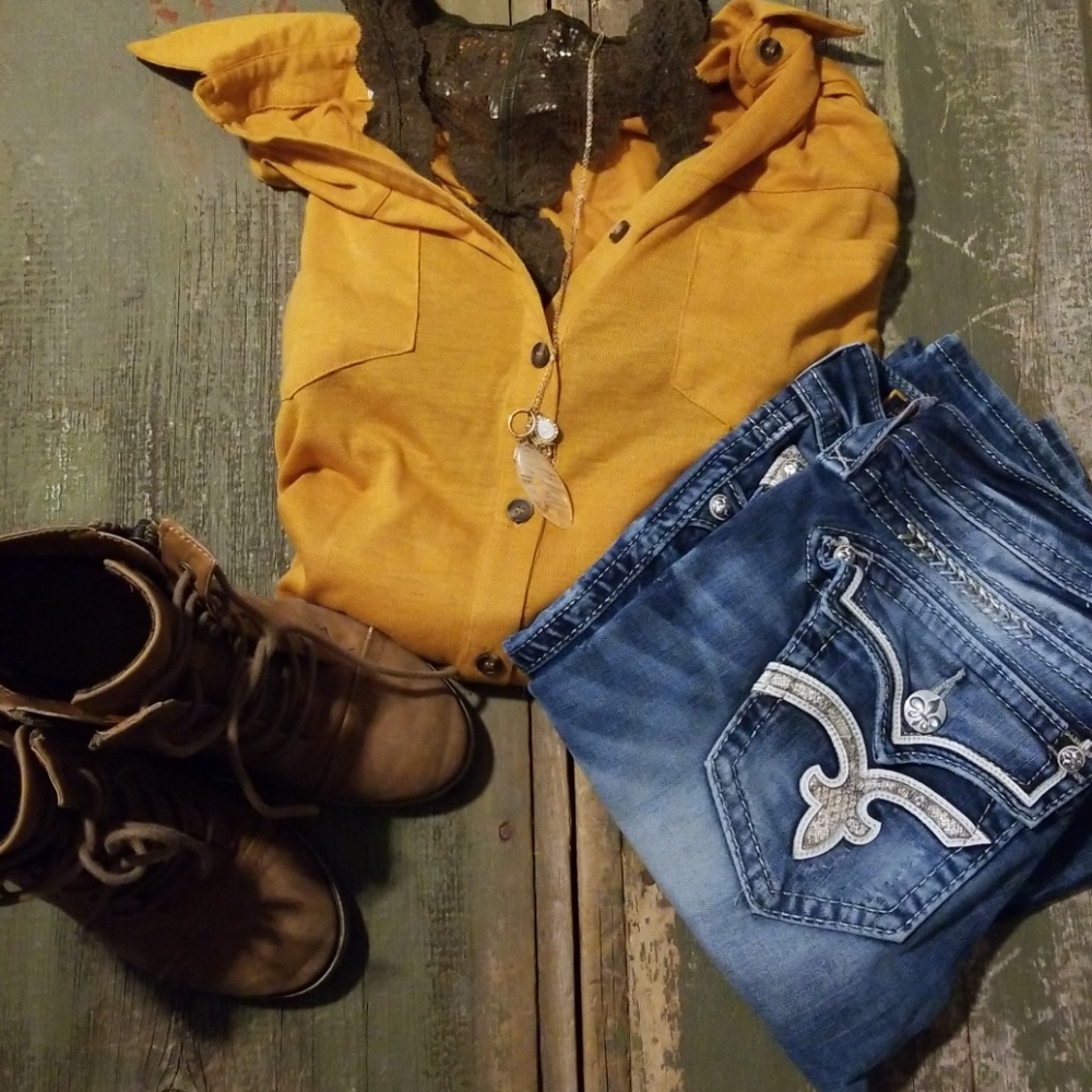 Rock revival Jean's